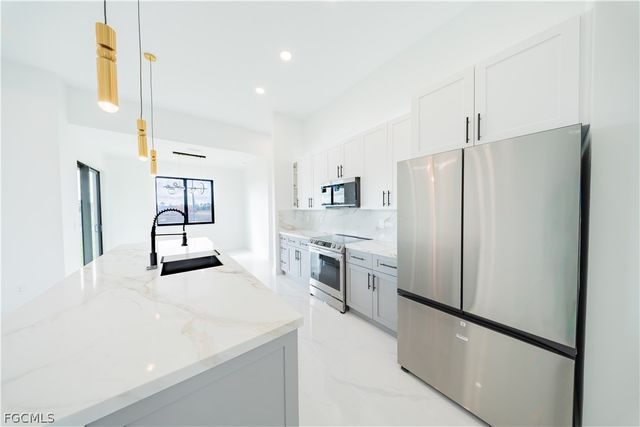 9035 E Broad CIR, Labelle, FL 33935