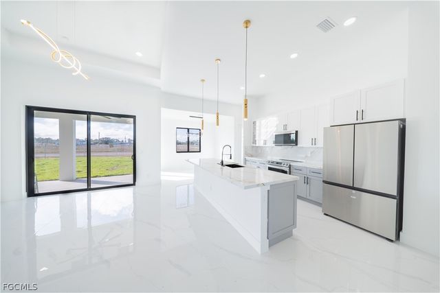 9035 E Broad CIR, Labelle, FL 33935