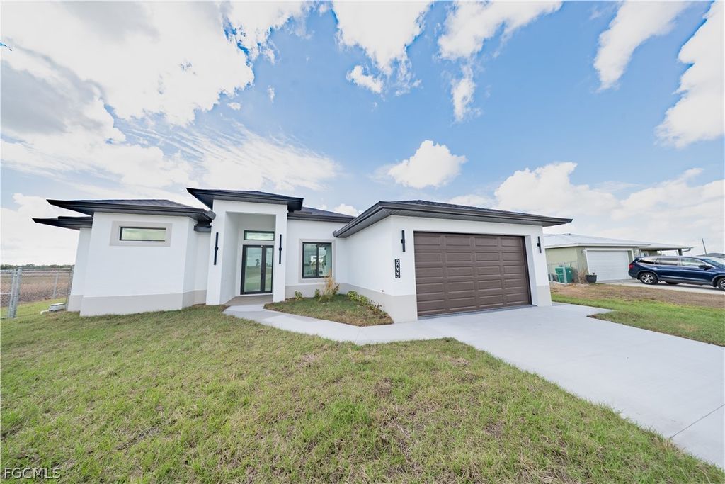 9035 E Broad CIR, Labelle, FL 33935