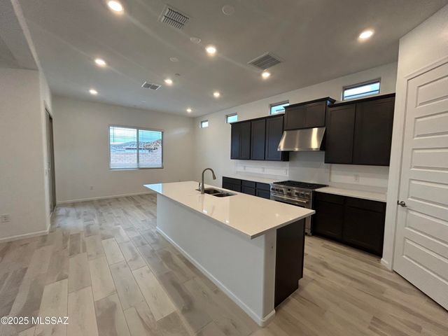 14005 N Crooked Creek Drive, Marana, AZ 85658