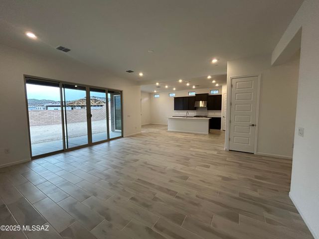 14005 N Crooked Creek Drive, Marana, AZ 85658