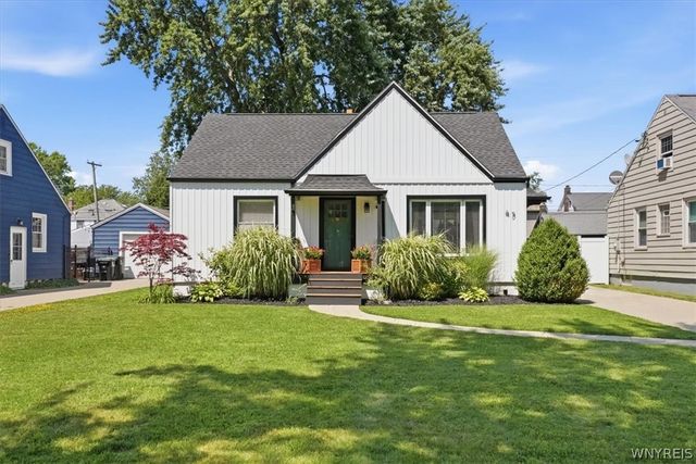 45 Hampton Parkway, Tonawanda, NY 14217
