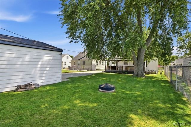 45 Hampton Parkway, Tonawanda, NY 14217
