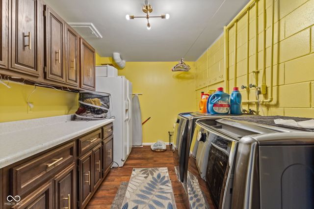 7050 Wildridge Drive, Indianapolis, IN 46256