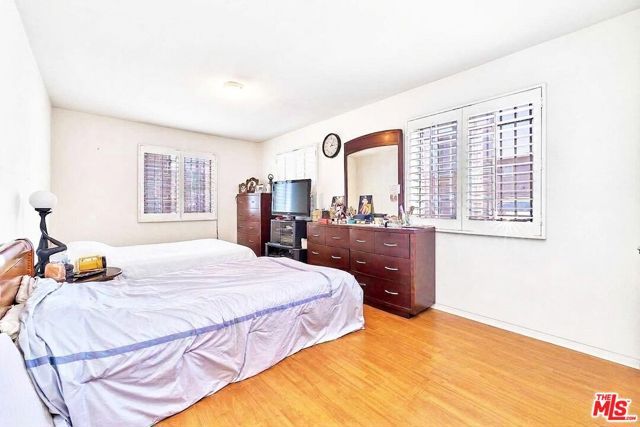 1231 S Harvard Boulevard, Los Angeles, CA 90006
