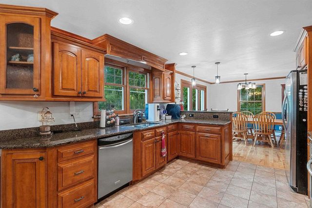 2859 ST ANN DRIVE, Green Bay, WI 54311