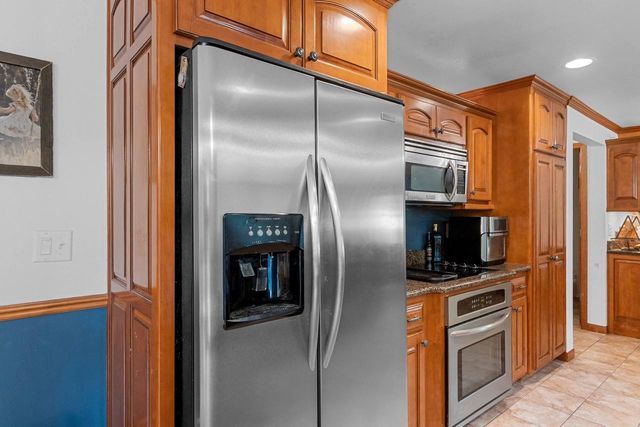 2859 ST ANN DRIVE, Green Bay, WI 54311