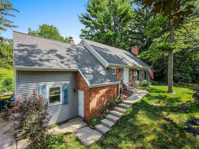 2859 ST ANN DRIVE, Green Bay, WI 54311