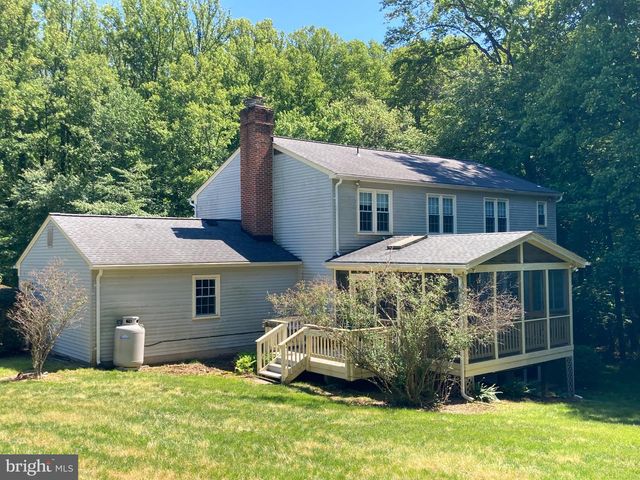 12144 FOLKSTONE DR, Herndon, VA 20171