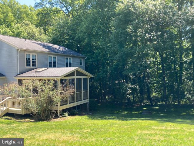 12144 FOLKSTONE DR, Herndon, VA 20171