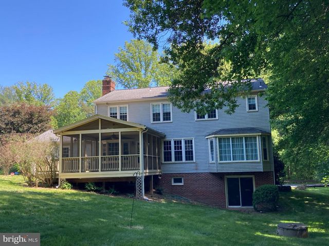 12144 FOLKSTONE DR, Herndon, VA 20171