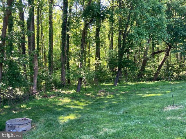 12144 FOLKSTONE DR, Herndon, VA 20171