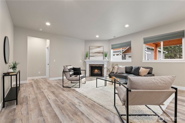 3118 290th Street S, Roy, WA 98580