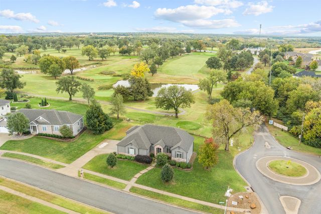 2110 Edgewood Dr, Salina, KS 67401