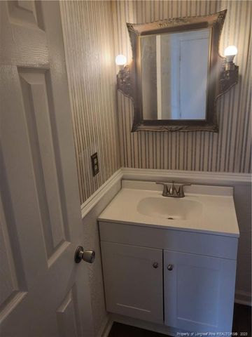 6544 Green Meadow Road, Fayetteville, NC 28304