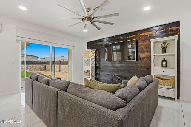 12044 Hidden Garden Place, Socorro, TX 79927