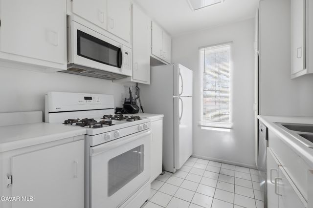 2554 Olive Drive Apt 188, Palmdale, CA 93550