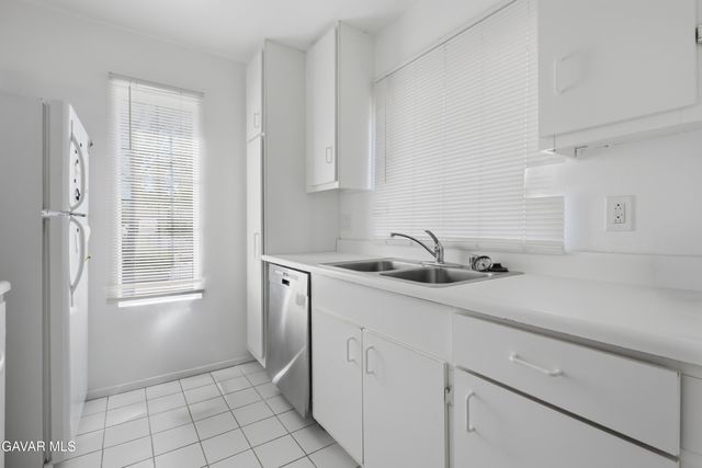 2554 Olive Drive Apt 188, Palmdale, CA 93550