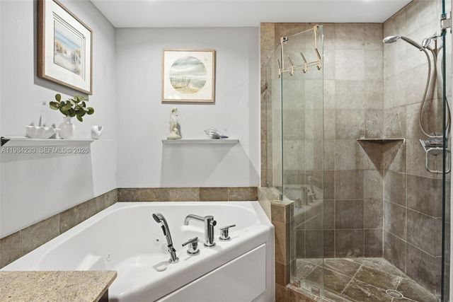 3029 NE 188th St 601, Aventura, FL 33180