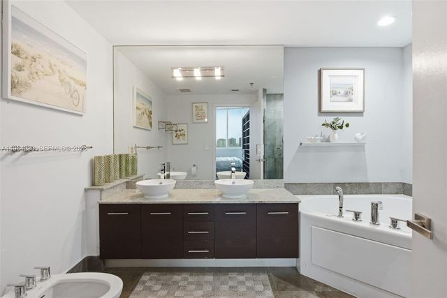 3029 NE 188th St 601, Aventura, FL 33180