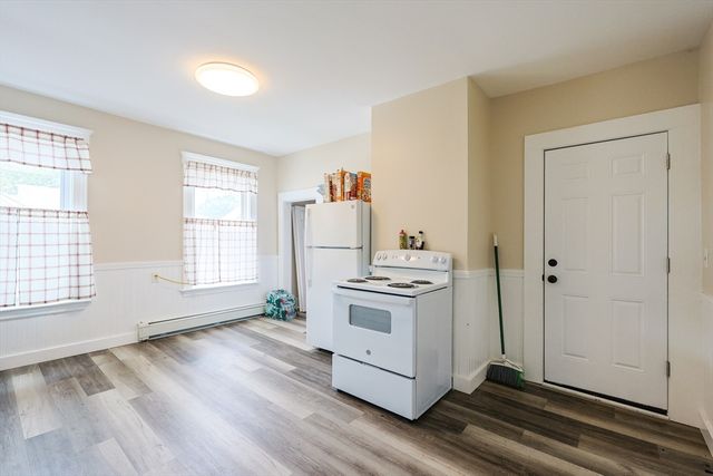 3 Hill St, Webster, MA 01570