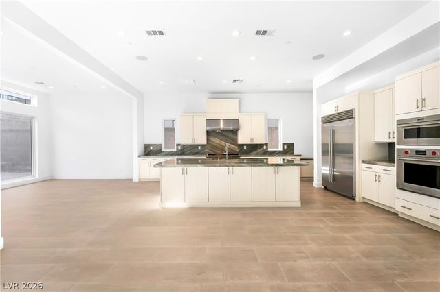 4871 Blushing Hills Street, Las Vegas, NV 89135