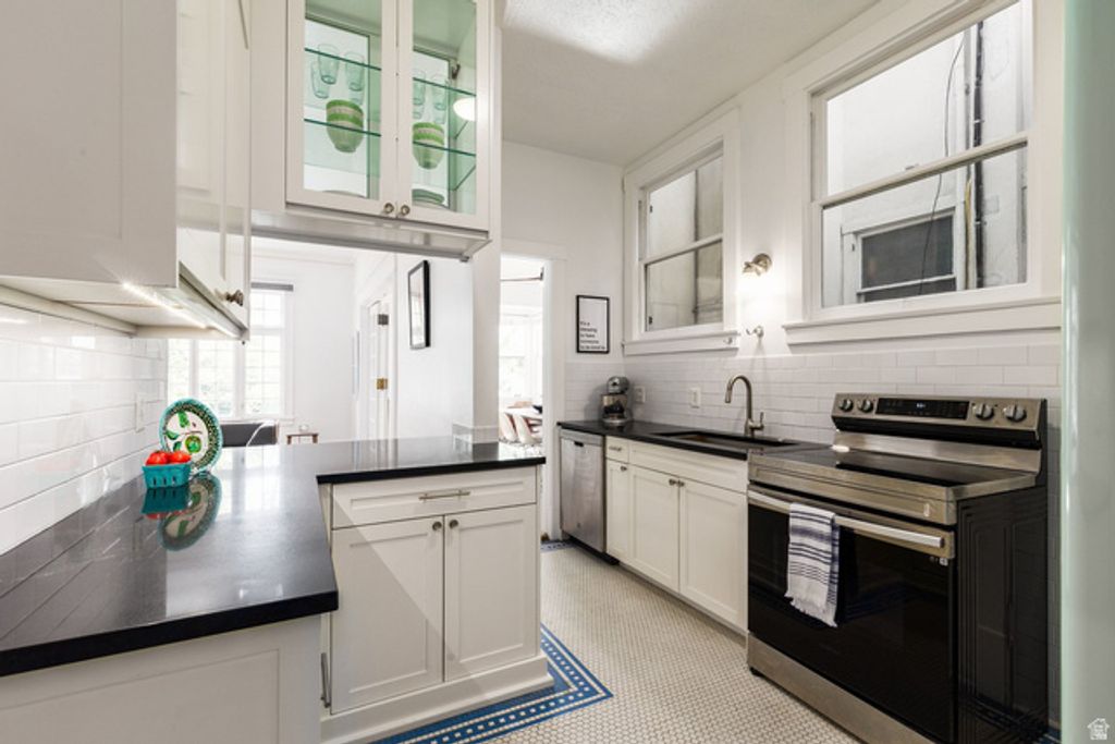 Image 12 of property listing at 839 E SOUTH TEMPLE #204, Salt Lake City, UT 84102
