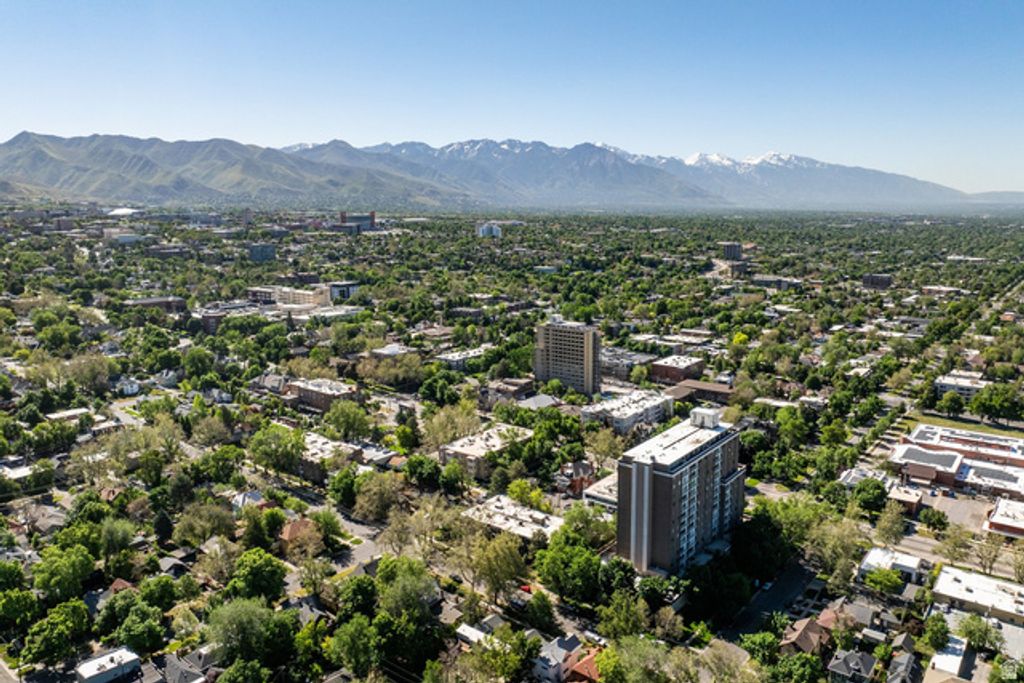 Image 22 of property listing at 839 E SOUTH TEMPLE #204, Salt Lake City, UT 84102