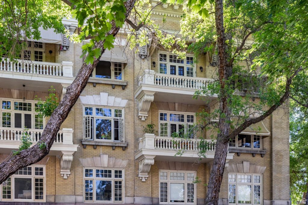 Image 23 of property listing at 839 E SOUTH TEMPLE #204, Salt Lake City, UT 84102