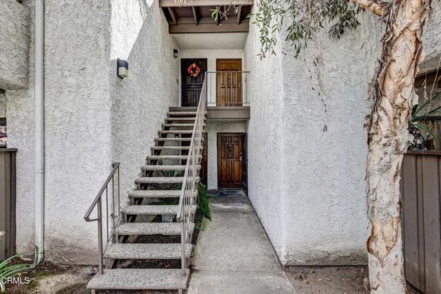 15511 Sherman Way 32, Los Angeles, CA 91406