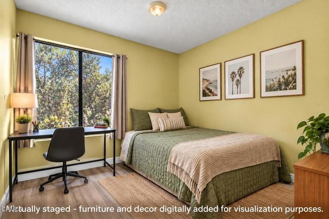 15511 Sherman Way 32, Los Angeles, CA 91406