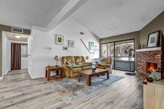 15511 Sherman Way 32, Los Angeles, CA 91406