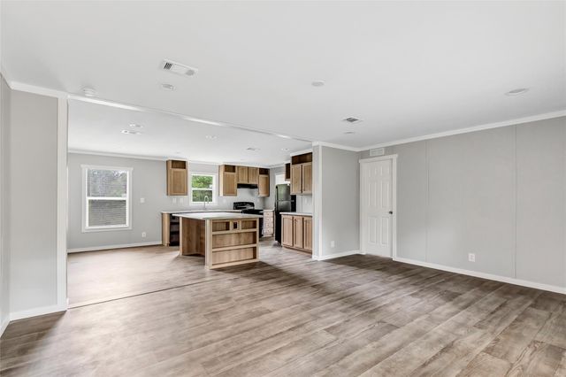 732 Lake Camelot Circle, Ivanhoe, TX 75979