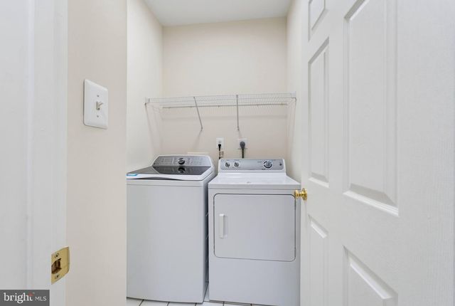 13280 MAPLE CREEK LN, Centreville, VA 20120