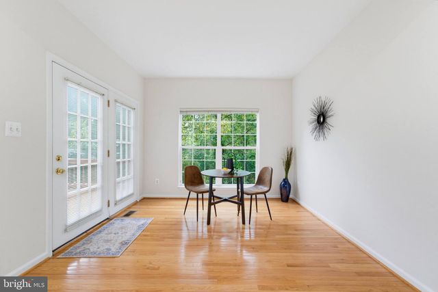 13280 MAPLE CREEK LN, Centreville, VA 20120