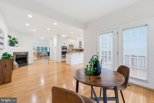 13280 MAPLE CREEK LN, Centreville, VA 20120