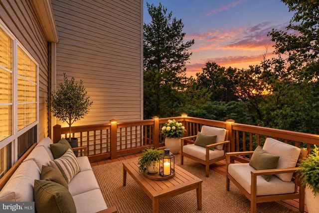 13280 MAPLE CREEK LN, Centreville, VA 20120
