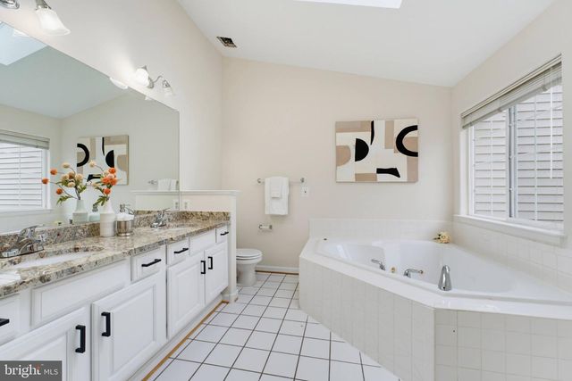 13280 MAPLE CREEK LN, Centreville, VA 20120