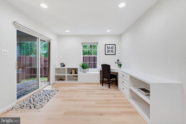 13280 MAPLE CREEK LN, Centreville, VA 20120