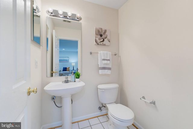 13280 MAPLE CREEK LN, Centreville, VA 20120