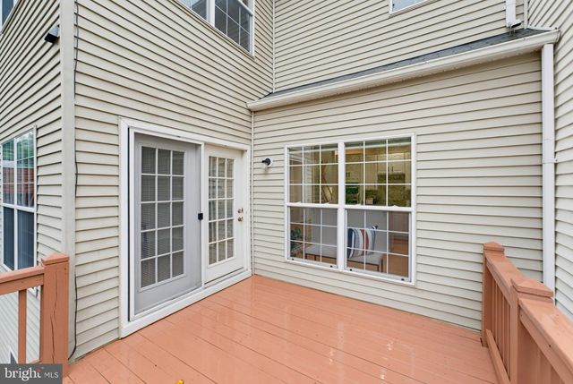 13280 MAPLE CREEK LN, Centreville, VA 20120