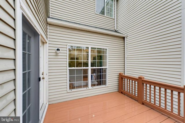 13280 MAPLE CREEK LN, Centreville, VA 20120