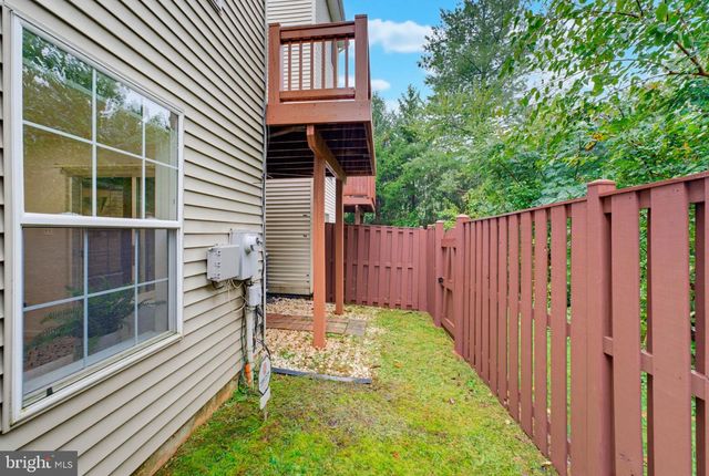 13280 MAPLE CREEK LN, Centreville, VA 20120