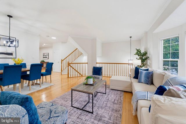 13280 MAPLE CREEK LN, Centreville, VA 20120