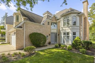 213 Pine Tree Lane, La Grange Park, IL 60526