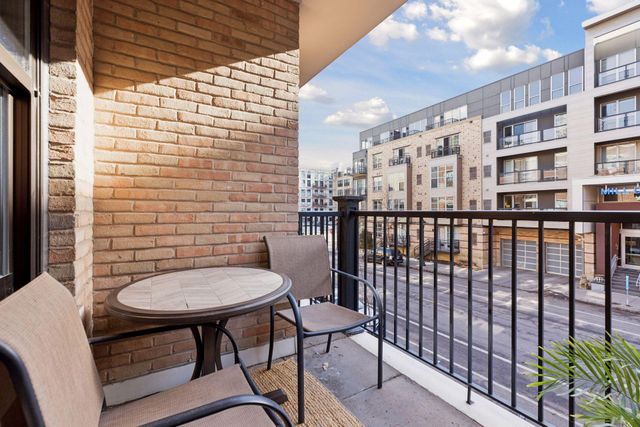 216 Portland Avenue, Minneapolis, MN 55401