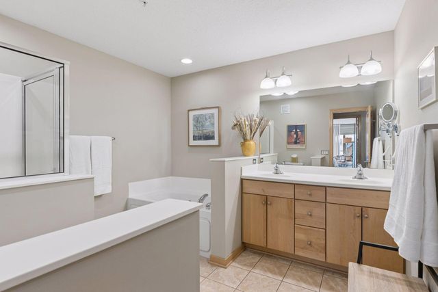 216 Portland Avenue, Minneapolis, MN 55401