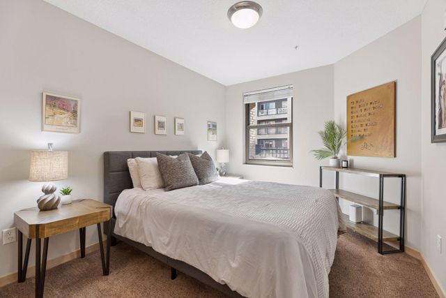 216 Portland Avenue, Minneapolis, MN 55401