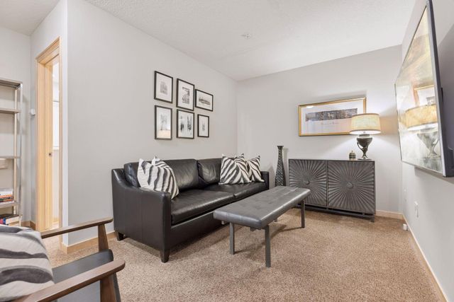 216 Portland Avenue, Minneapolis, MN 55401