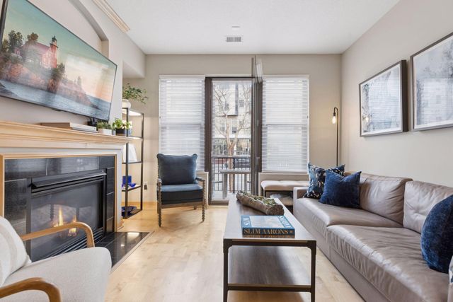 216 Portland Avenue, Minneapolis, MN 55401